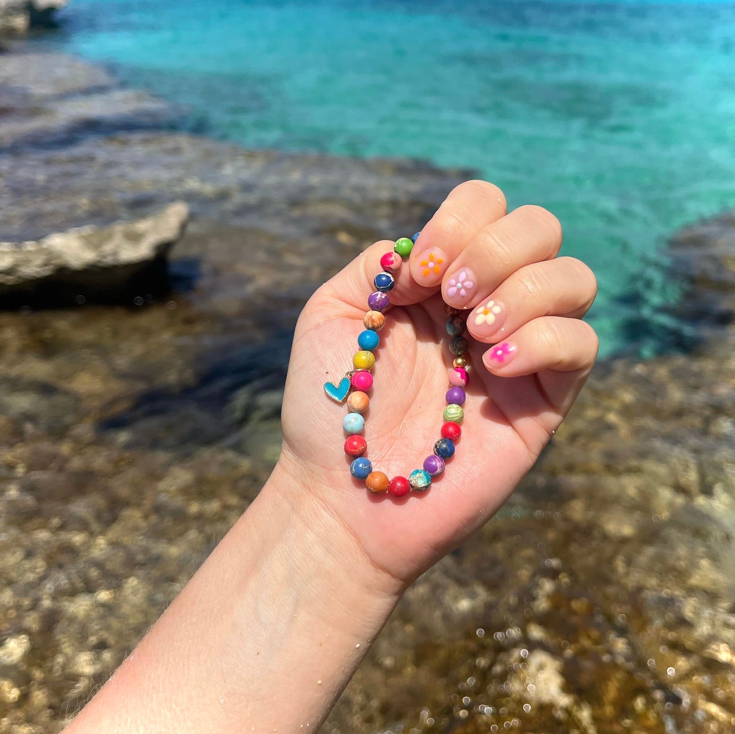 Armband Kaiserlicher Jaspis „Vital S(t)ein“ Sunshine Edition mit 6 mm Perlen und Herz-Anhänger