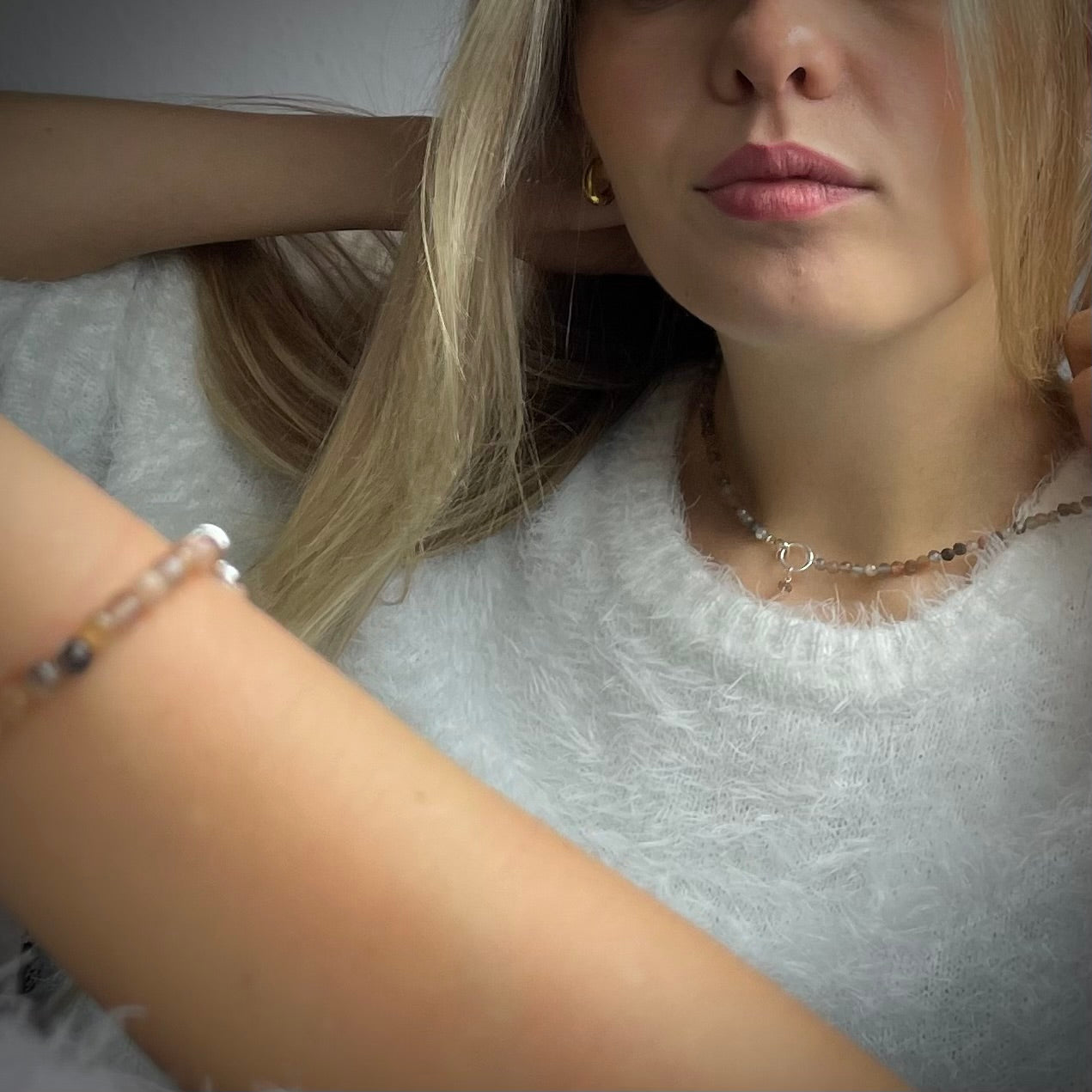 Halskette Mondstein mit 4mm facettierten Perlen und Highlight aus Sterling-Silber