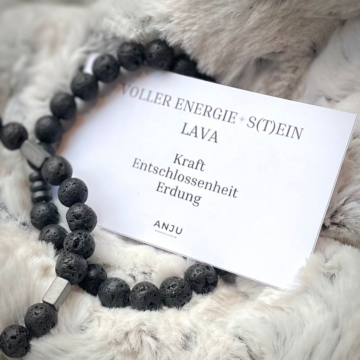 Armband Lava "Voller Energie S(t)ein" mit 8 mm Perlen und Hämatit Elementen