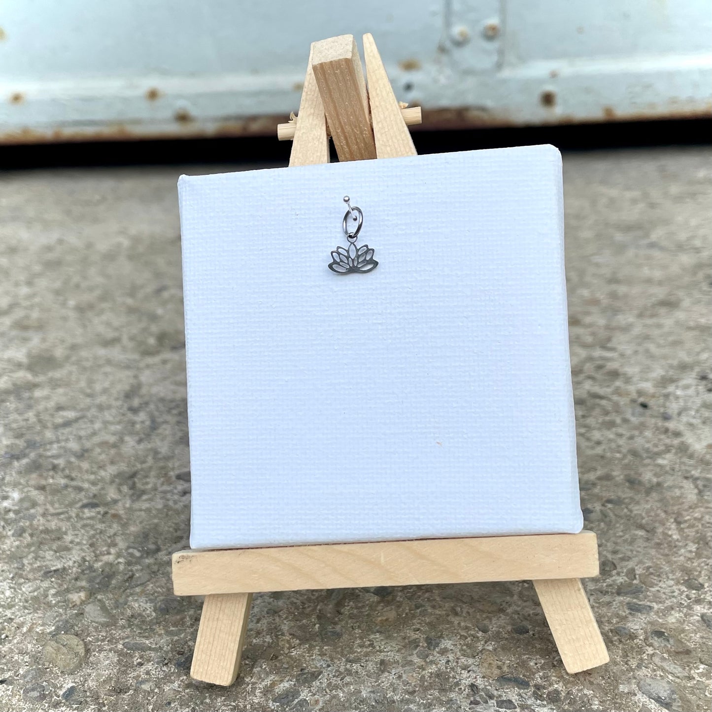 Charm -Lotusblume- Silber