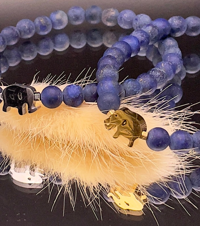 Armband Lapislazuli „Selbstbewusst S(t)ein“ mit 6 mm Perlen und Elefant / Schildkröte
