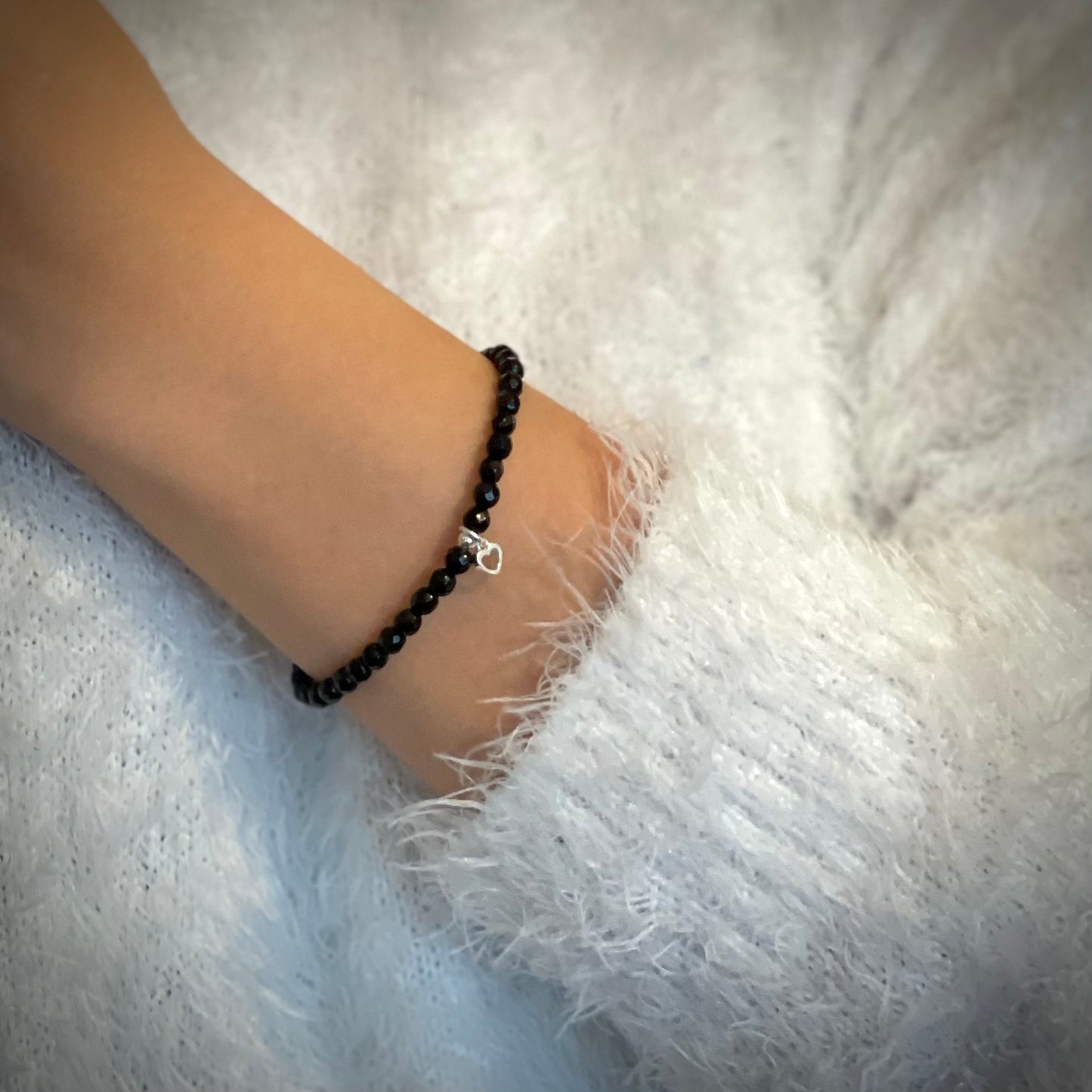 -Armband Onyx "Gelassen S(t)ein"  4 mm Perlen facettiert - Sterling Silber / Sterling Silber 24k vergoldet