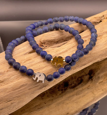 Armband Lapislazuli „Selbstbewusst S(t)ein“ mit 6 mm Perlen und Elefant / Schildkröte