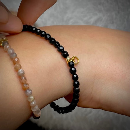 -Armband Onyx "Gelassen S(t)ein"  4 mm Perlen facettiert - Sterling Silber / Sterling Silber 24k vergoldet
