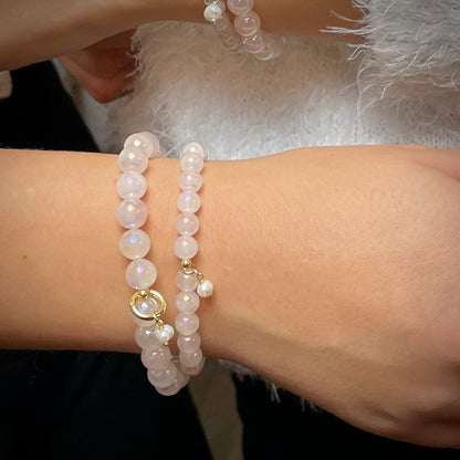 --Armband Rosenquarz "Verbunden S(t)ein" mit 8 mm Perlen und 2 Süßwasserperlen