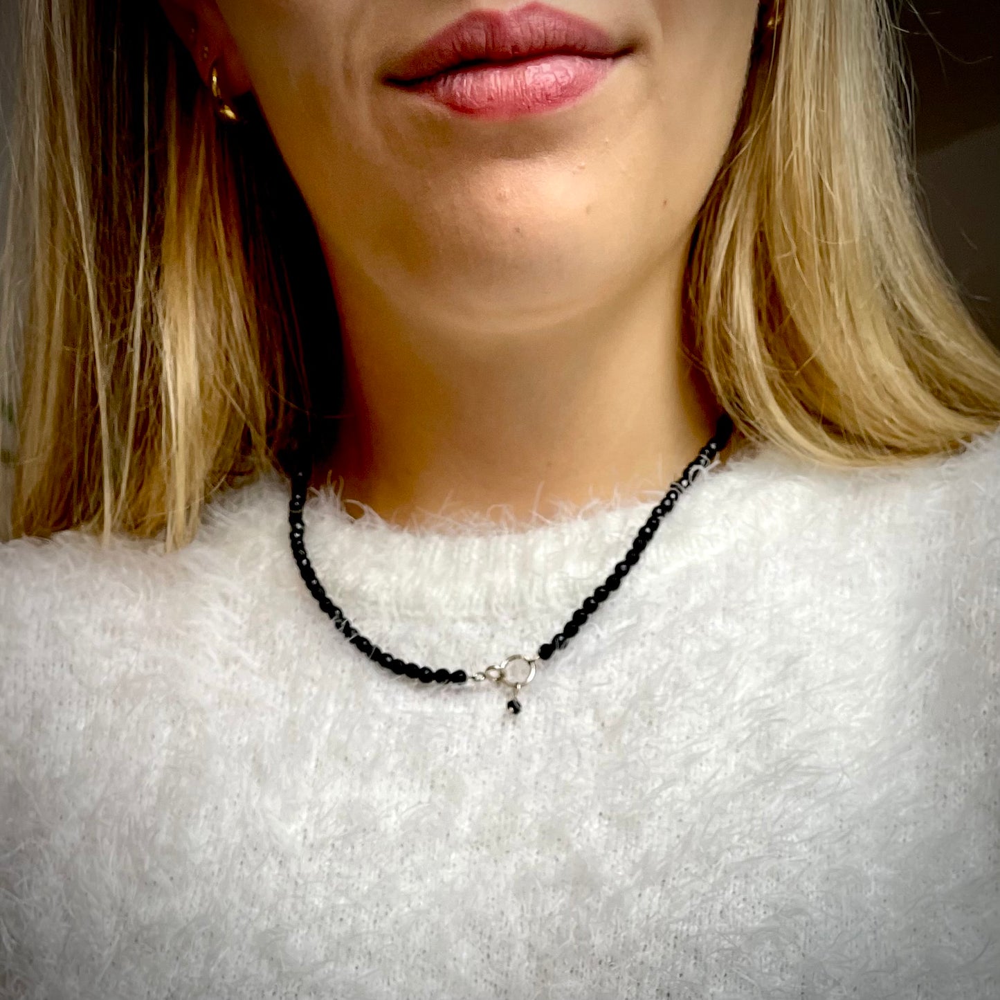 Halskette Onyx mit 4 mm facettierten Perlen und Highlight aus Sterling-Silber