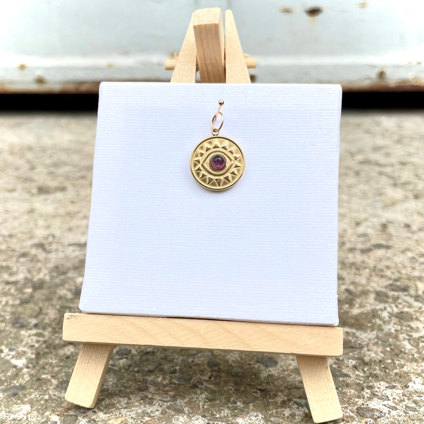 Charm -Auge mit Amethyst- Gold