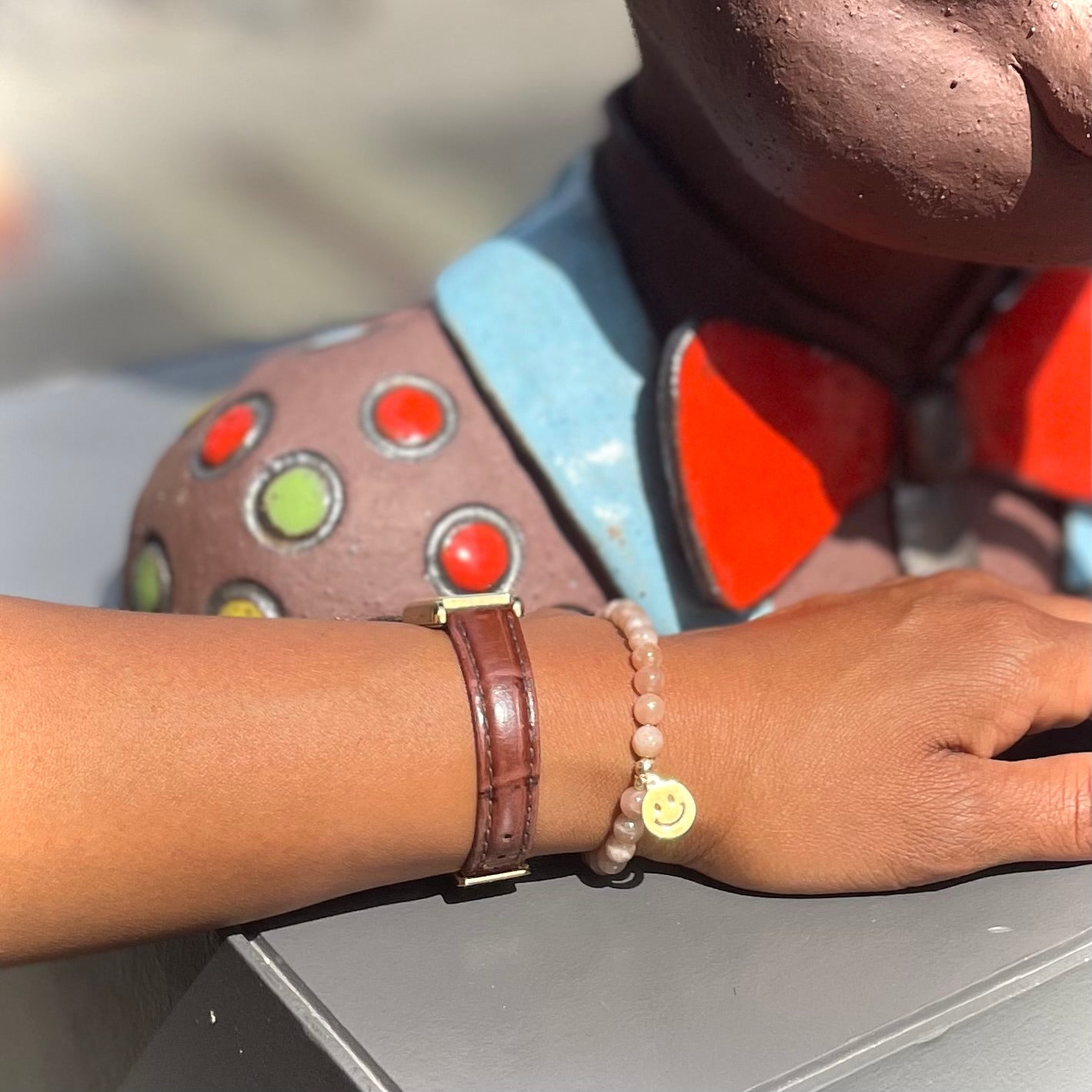 Armband Sonnenstein „Positiv S(t)ein“ mit 6 mm Perlen und Anhänger
