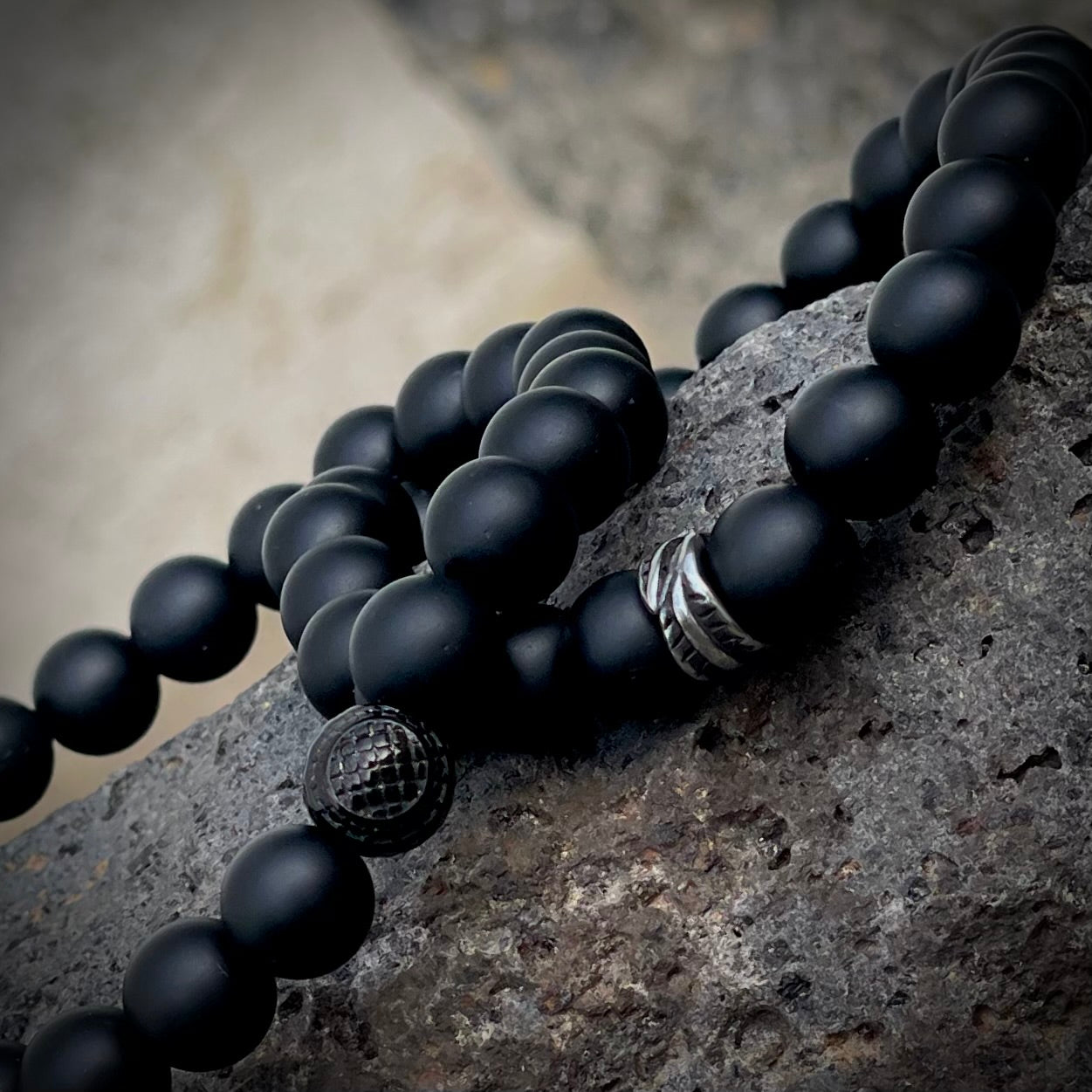Armband Onyx "Gelassen S(t)ein - 8mm Perlen & Edelstahzwischenteil