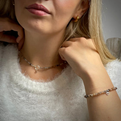 Halskette Mondstein mit 4mm facettierten Perlen und Highlight aus Sterling-Silber