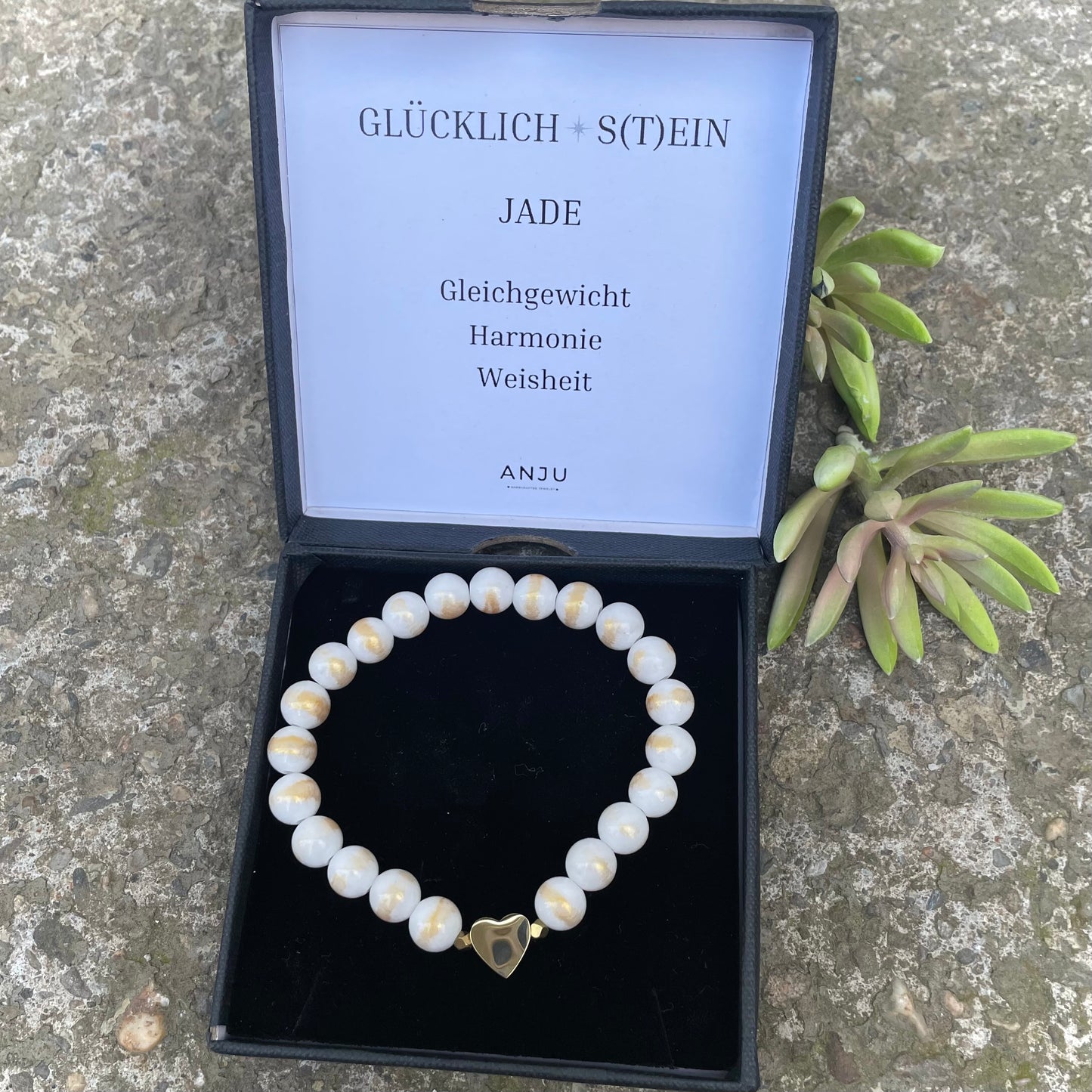 Armband Mashan Jade „Glücklich S(t)ein“ mit 8 mm Perlen und Anhänger