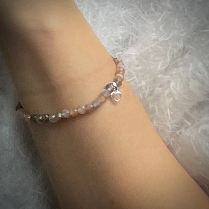 -Armband Mondstein "Ausgeglichen S(t)ein" 4mm Perlen facettiert